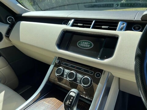 Land Rover Range Rover Sport SDV6 HSE 19