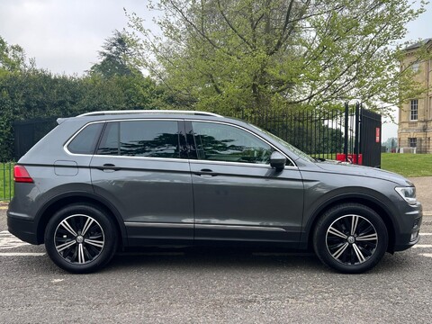 Volkswagen Tiguan SE NAVIGATION TDI 9