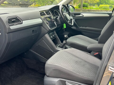 Volkswagen Tiguan SE NAVIGATION TDI 14