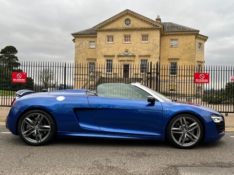 Audi R8 SPYDER V10 QUATTRO 8