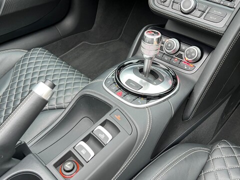 Audi R8 SPYDER V10 QUATTRO 29