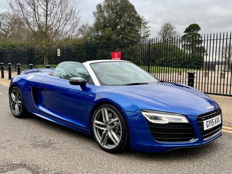 Audi R8 SPYDER V10 QUATTRO 1