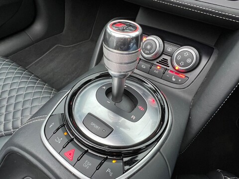 Audi R8 SPYDER V10 QUATTRO 38