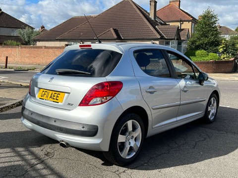 Peugeot 207 SPORT 7