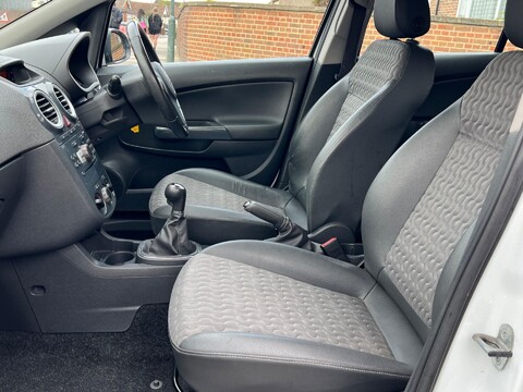 Vauxhall Corsa SE 14