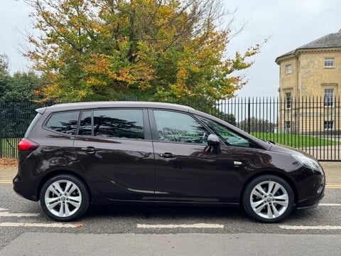 Vauxhall Zafira SRI 8