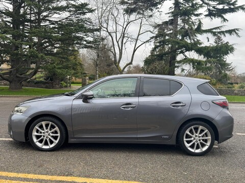 Lexus CT 200H SE-L 4