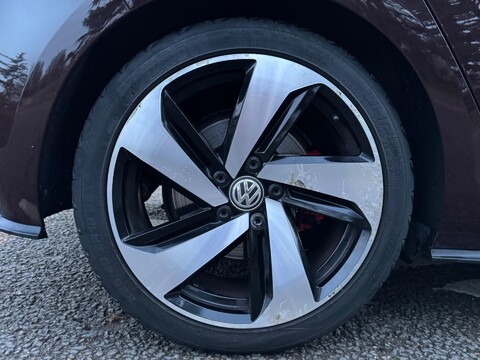 Volkswagen Golf GTI TSI 10