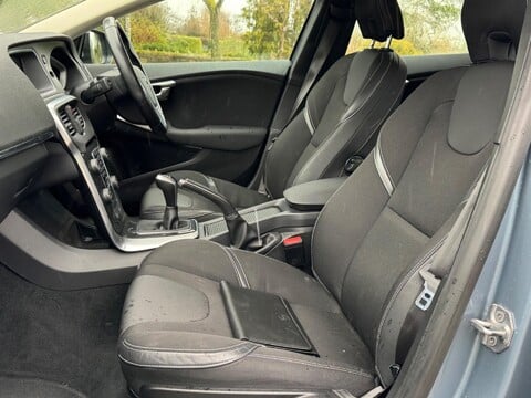 Volvo V40 T2 MOMENTUM NAV PLUS 14