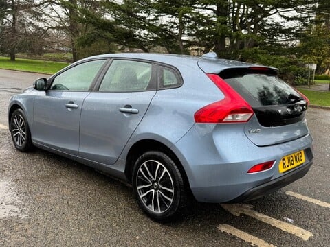 Volvo V40 T2 MOMENTUM NAV PLUS 5