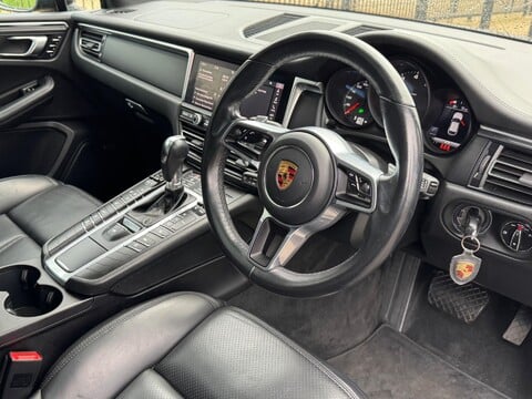 Porsche Macan PDK 30