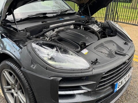 Porsche Macan PDK 45