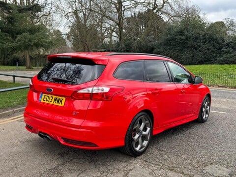 Ford Focus ST-3 6