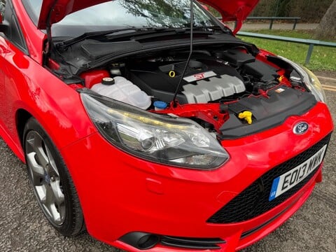 Ford Focus ST-3 38