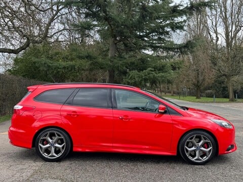 Ford Focus ST-3 8