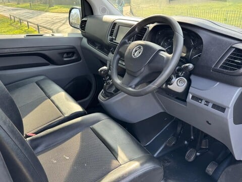 Vauxhall Vivaro L2H1 2900 DYNAMIC S/S 18