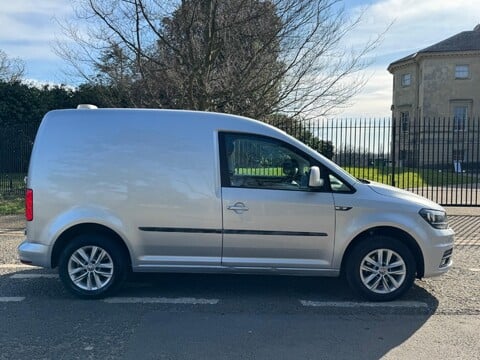 Volkswagen Caddy C20 TDI HIGHLINE 7