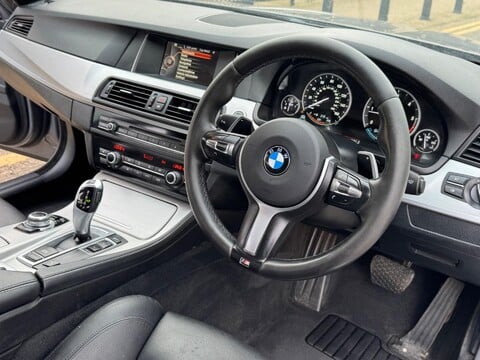 BMW 5 Series 520D M SPORT TOURING 21