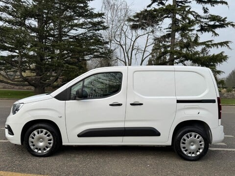 Vauxhall Combo L1H1 2300 SPORTIVE S/S 4