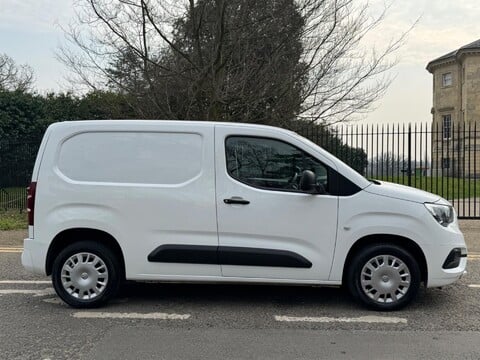 Vauxhall Combo L1H1 2300 SPORTIVE S/S 8