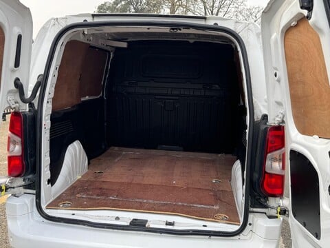 Vauxhall Combo L1H1 2300 SPORTIVE S/S 16