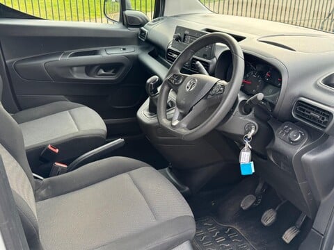 Vauxhall Combo L1H1 2300 SPORTIVE S/S 18