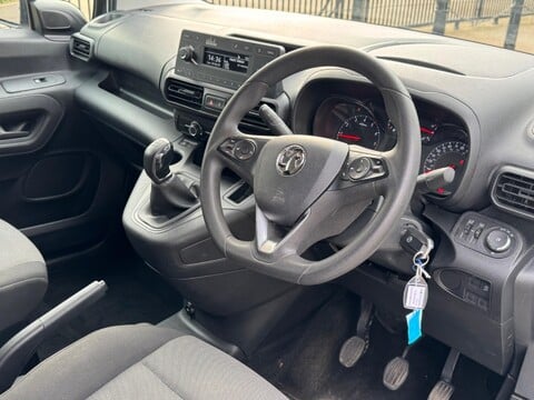 Vauxhall Combo L1H1 2300 SPORTIVE S/S 20