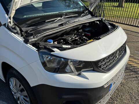 Peugeot Partner BLUEHDI PROFESSIONAL L1 26