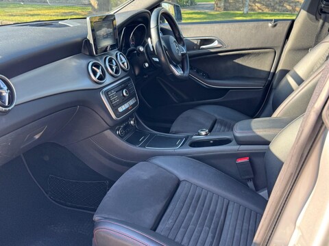 Mercedes-Benz CLA Class CLA 220 D AMG LINE 15