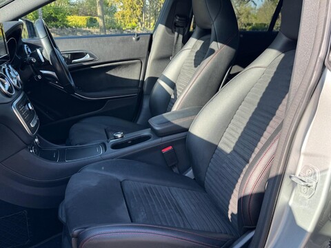Mercedes-Benz CLA Class CLA 220 D AMG LINE 16