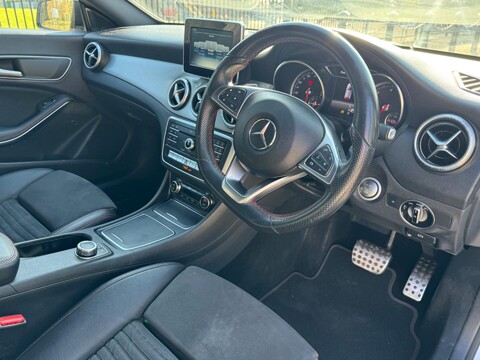 Mercedes-Benz CLA Class CLA 220 D AMG LINE 23