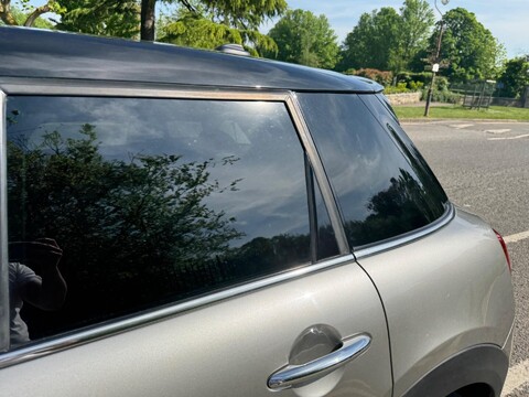 Mini Hatch COOPER S 16