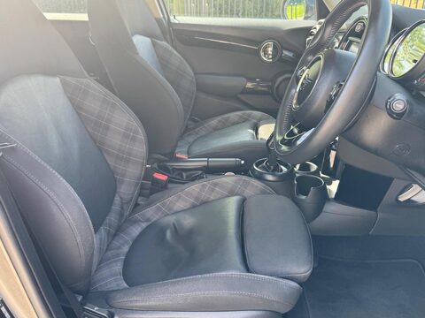 Mini Hatch COOPER S 22