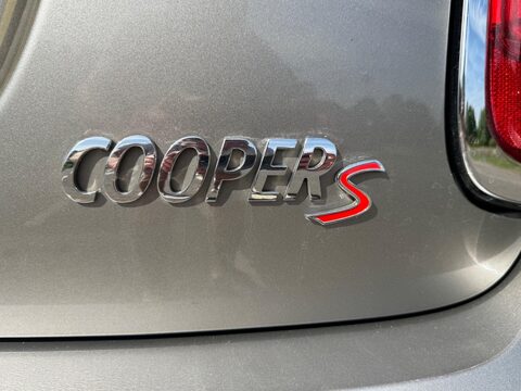 Mini Hatch COOPER S 18