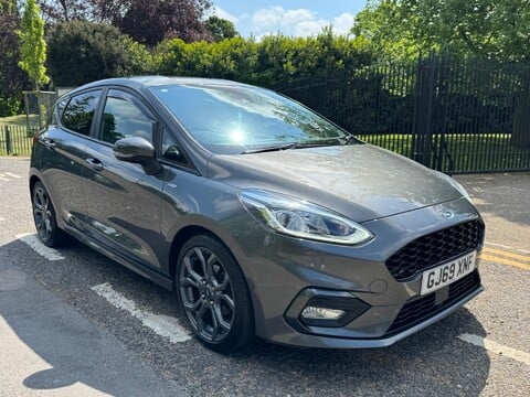 Ford Fiesta ST-LINE 1