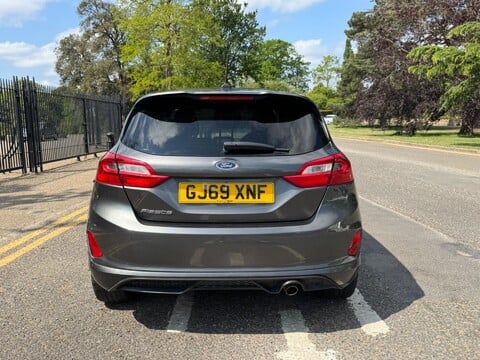 Ford Fiesta ST-LINE 6
