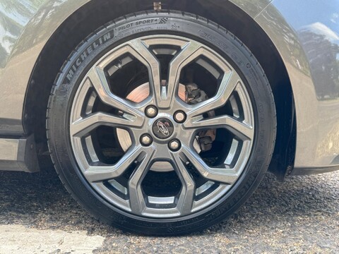 Ford Fiesta ST-LINE 8