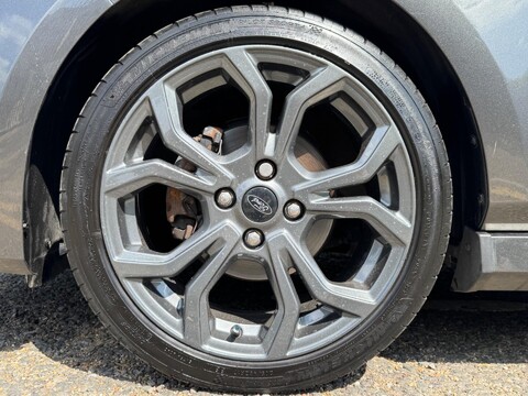 Ford Fiesta ST-LINE 11