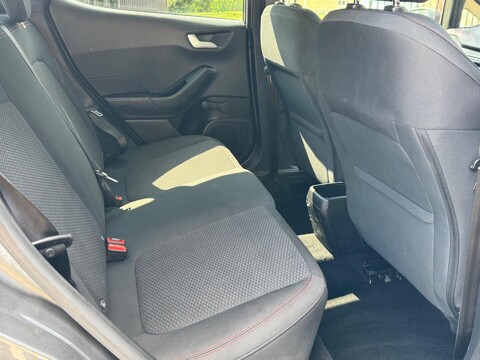 Ford Fiesta ST-LINE 16