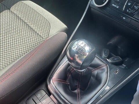 Ford Fiesta ST-LINE 20