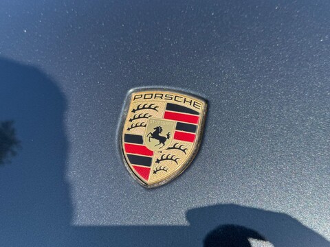 Porsche Macan D S PDK 16