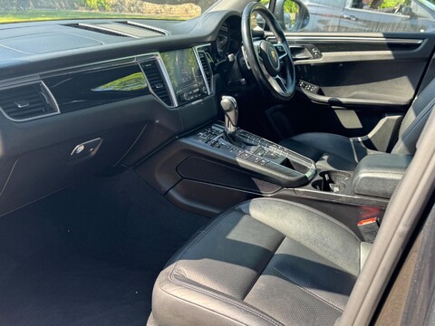 Porsche Macan D S PDK 18