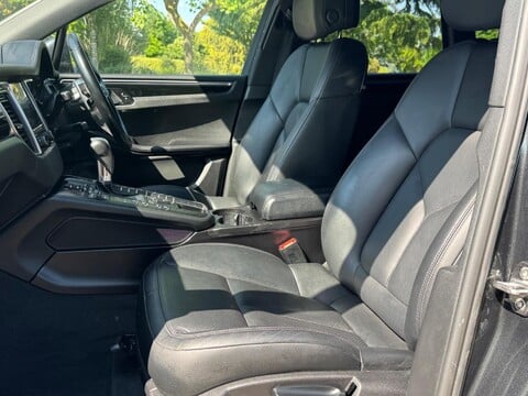 Porsche Macan D S PDK 19