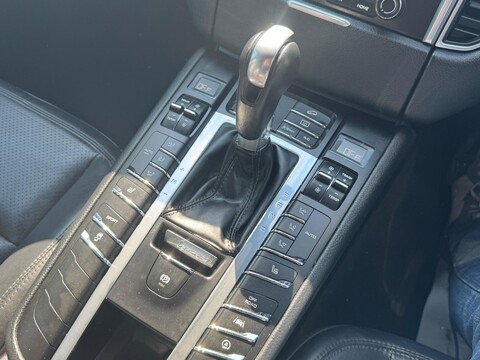 Porsche Macan D S PDK 30