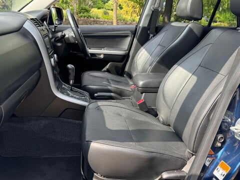 Suzuki Grand Vitara SZ5 13