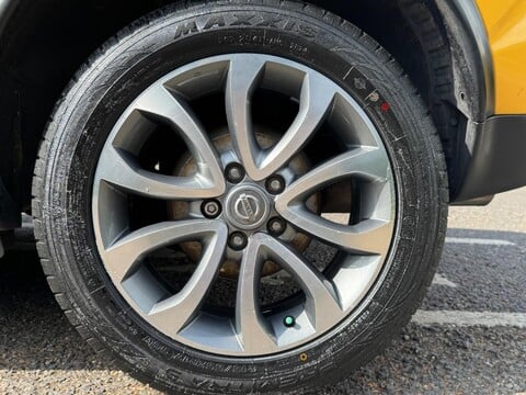 Nissan Juke TEKNA XTRONIC 10