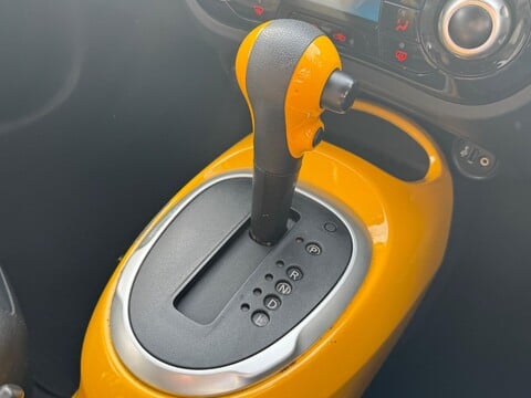 Nissan Juke TEKNA XTRONIC 19