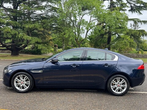 Jaguar XE GTDI PRESTIGE 4
