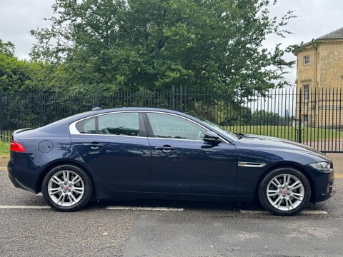 Jaguar XE GTDI PRESTIGE 8