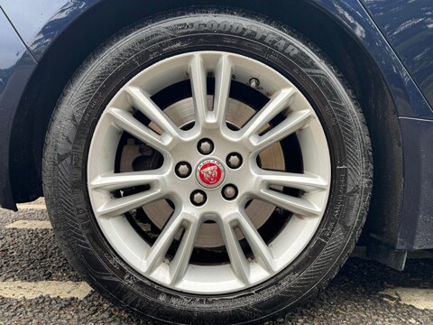 Jaguar XE GTDI PRESTIGE 10